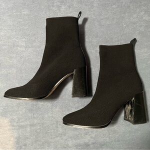 Deltan Women's 9M Brooklyn Flyknit Stretch Block Heel Sock Booties Black Pull-on